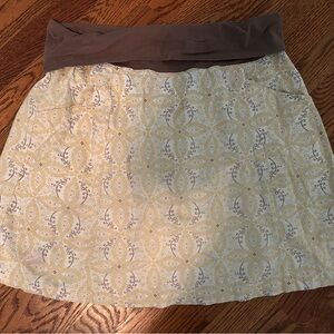 Columbia maternity skirt